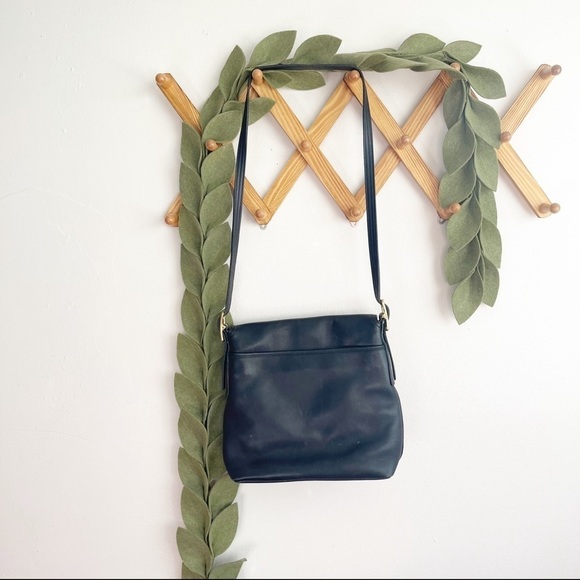 Vintage Coach Black Leather Bag - Picture 2 of 11